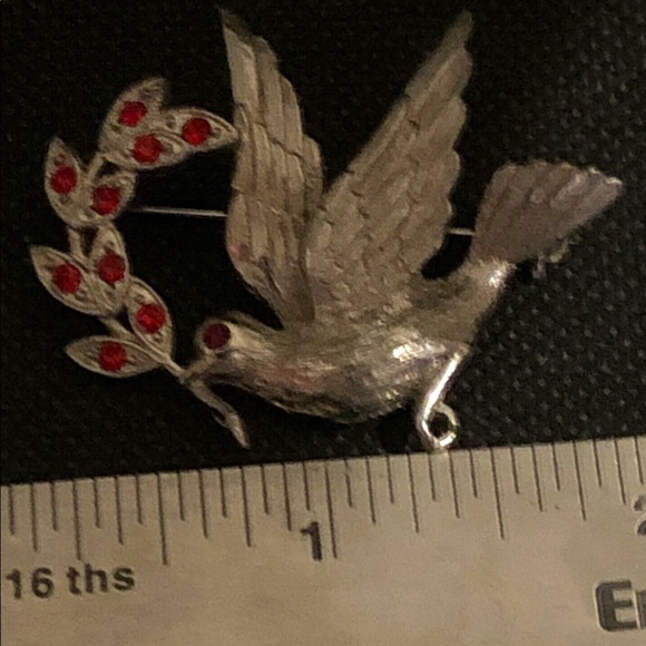 VINTAGE RAFAELIAN SILVER TONE DOVE W/ RUBY FIG LEAF - Picture 5 of 8
